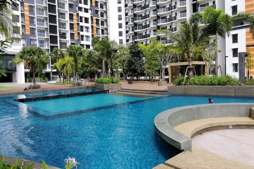 Casa Raudhah @ Timurbay Seafront Residence Kampung Sungai Karang 外观 照片