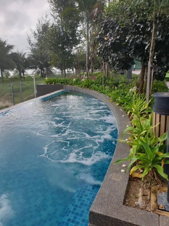 Casa Raudhah @ Timurbay Seafront Residence Kampung Sungai Karang 外观 照片
